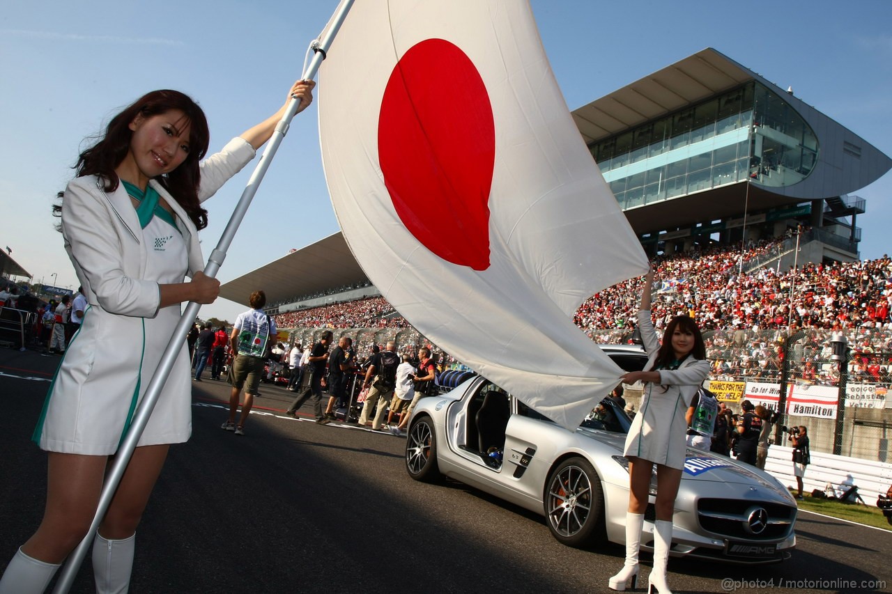 GP GIAPPONE, 09.10.2011- Gara, grid girl, pitbabess