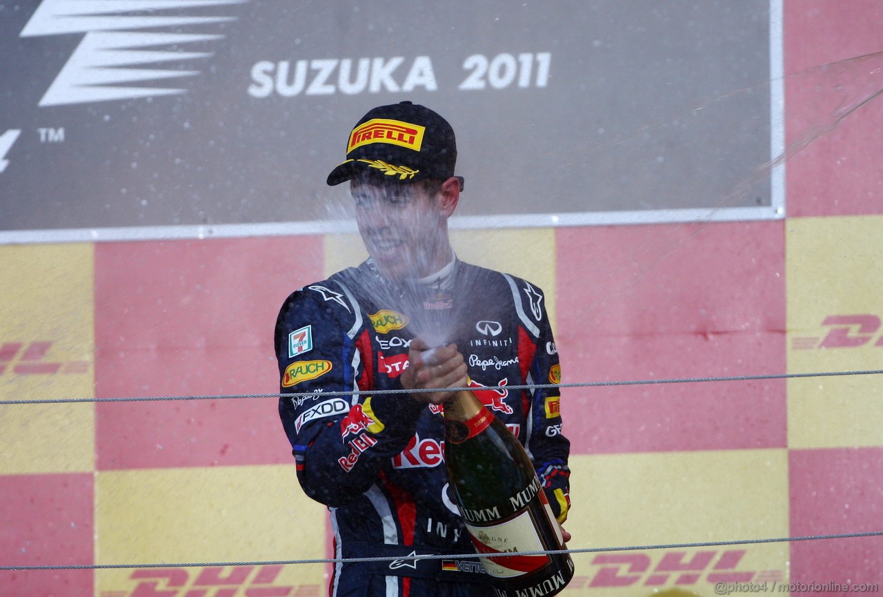 GP GIAPPONE, 09.10.2011- Gara, Sebastian Vettel (GER), Red Bull Racing, RB7 2011 F1 Champion e terzo in the race