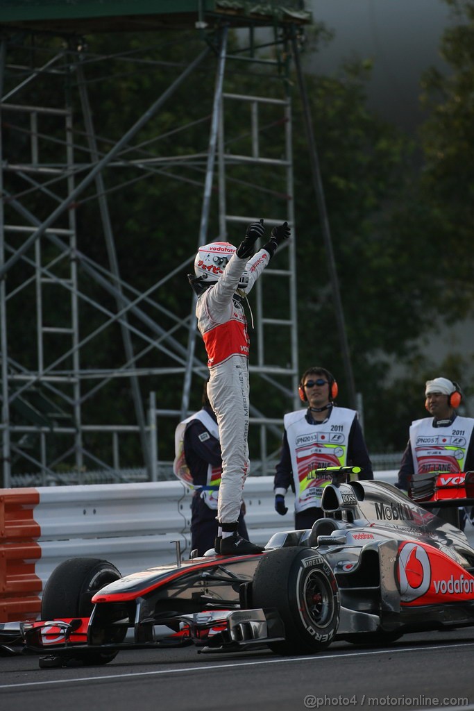 GP GIAPPONE, 09.10.2011- Gara, Jenson Button (GBR), McLaren Mercedes, MP4-26 vincitore