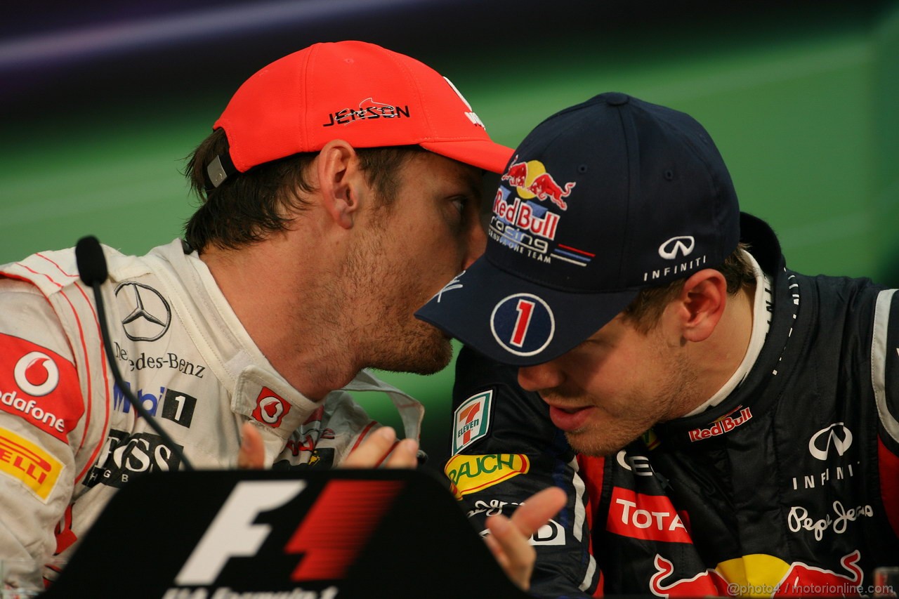 GP GIAPPONE, 09.10.2011- Gara, Conferenza Stampa, Jenson Button (GBR), McLaren Mercedes, MP4-26 e Sebastian Vettel (GER), Red Bull Racing, RB7