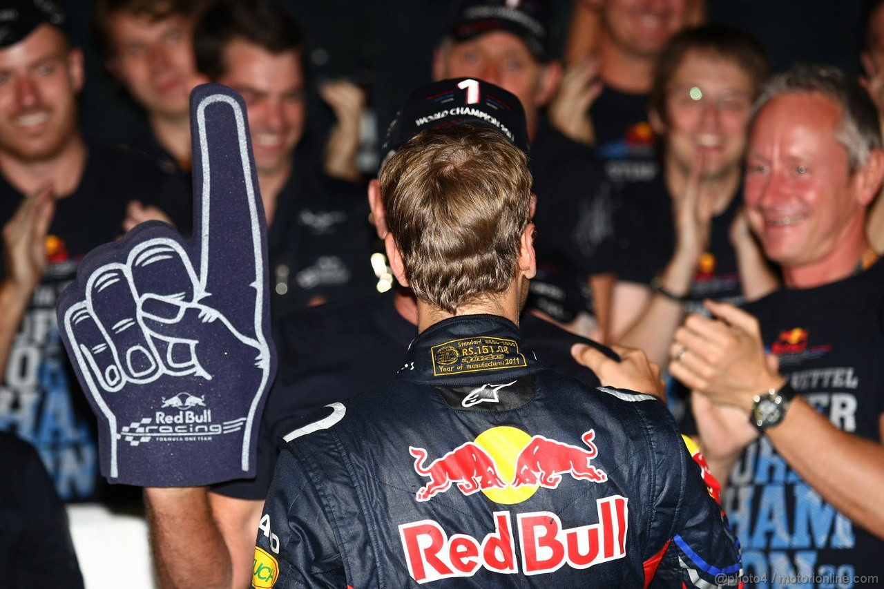 GP GIAPPONE, 09.10.2011- Sebastian Vettel (GER), celebrates his second World F1 Championship