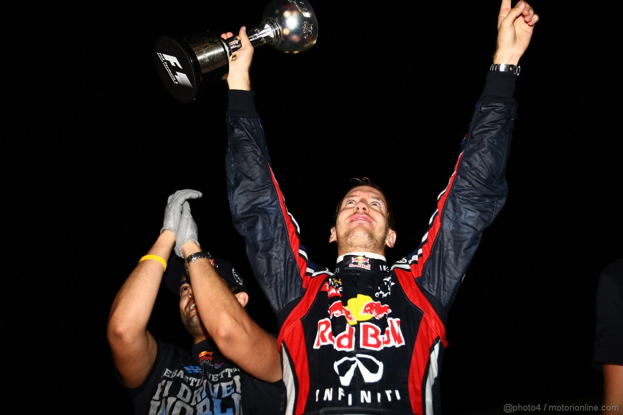GP GIAPPONE, 09.10.2011- Sebastian Vettel (GER), celebrates his second World F1 Championship
