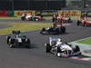GP GIAPPONE, 09.10.2011- Gara, Jarno Trulli (ITA), Team Lotus, TL11 e Sergio Pérez (MEX), Sauber F1 Team C30