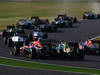 GP GIAPPONE, 09.10.2011- Gara, Start of the race, Timo Glock (GER), Marussia Virgin Racing VR-02 e Jarno Trulli (ITA), Team Lotus, TL11