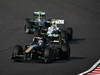 GP GIAPPONE, 09.10.2011- Gara, Jarno Trulli (ITA), Team Lotus, TL11 davanti a Sergio Pérez (MEX), Sauber F1 Team C30