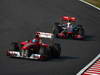 GP GIAPPONE, 09.10.2011- Gara, Fernando Alonso (ESP), Ferrari, F-150 Italia davanti a Lewis Hamilton (GBR), McLaren Mercedes, MP4-26