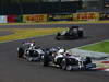 GP GIAPPONE, 09.10.2011- Gara, Pastor Maldonado (VEN), Williams FW33 davanti a Rubens Barrichello (BRA), Williams FW33 