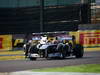 GP GIAPPONE, 09.10.2011- Gara, Rubens Barrichello (BRA), Williams FW33 davanti a Pastor Maldonado (VEN), Williams FW33