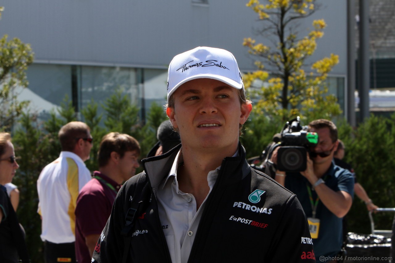 GP GIAPPONE, 06.10.2011- Nico Rosberg (GER), Mercedes GP Petronas F1 Team, MGP W02 
