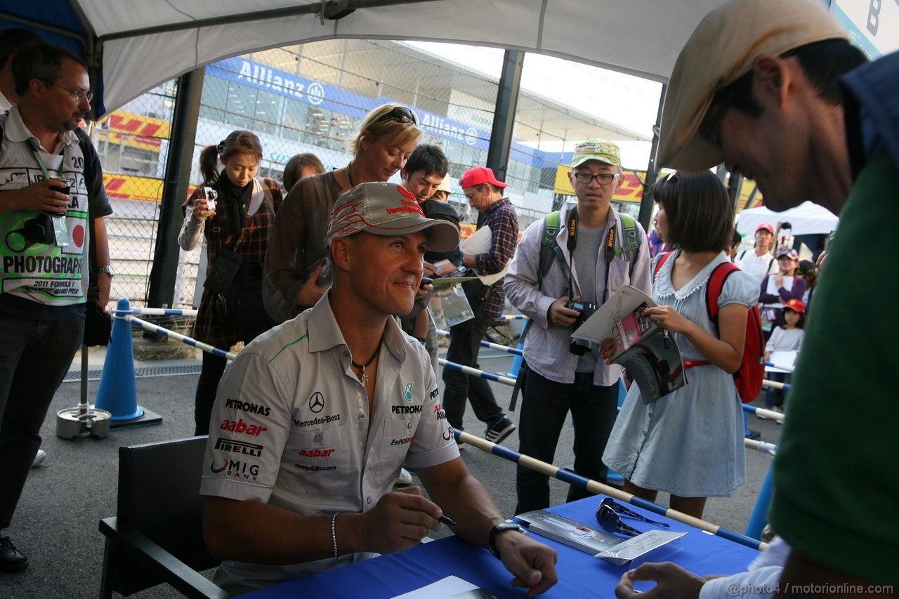 GP GIAPPONE, 06.10.2011- Michael Schumacher (GER), Mercedes GP Petronas F1 Team, MGP W02 