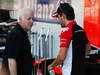 GP GIAPPONE, 08.10.2011- Qualifiche, Norbert Vettel (GER), father of Sebastian Vettel (GER), Red Bull Racing, RB7 e Timo Glock (GER), Marussia Virgin Racing VR-02