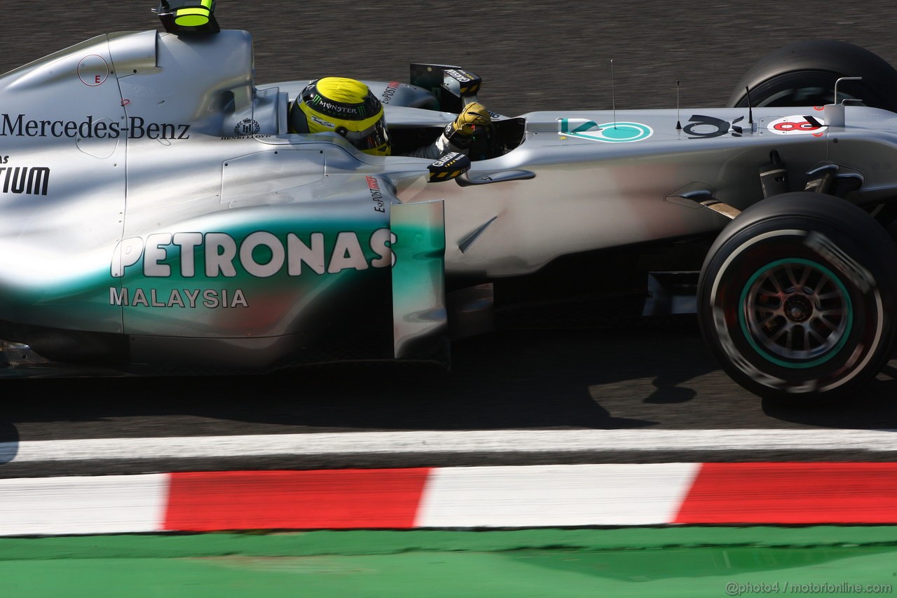 GP GIAPPONE, 07.10.2011- Prove Libere 1, Venerdi', Nico Rosberg (GER), Mercedes GP Petronas F1 Team, MGP W02 