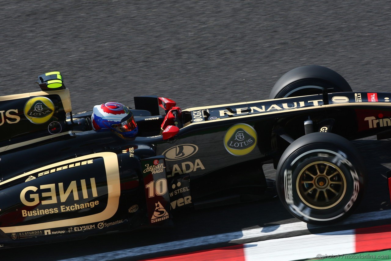 GP GIAPPONE, 07.10.2011- Prove Libere 1, Venerdi', Vitaly Petrov (RUS), Lotus Renault GP, R31 