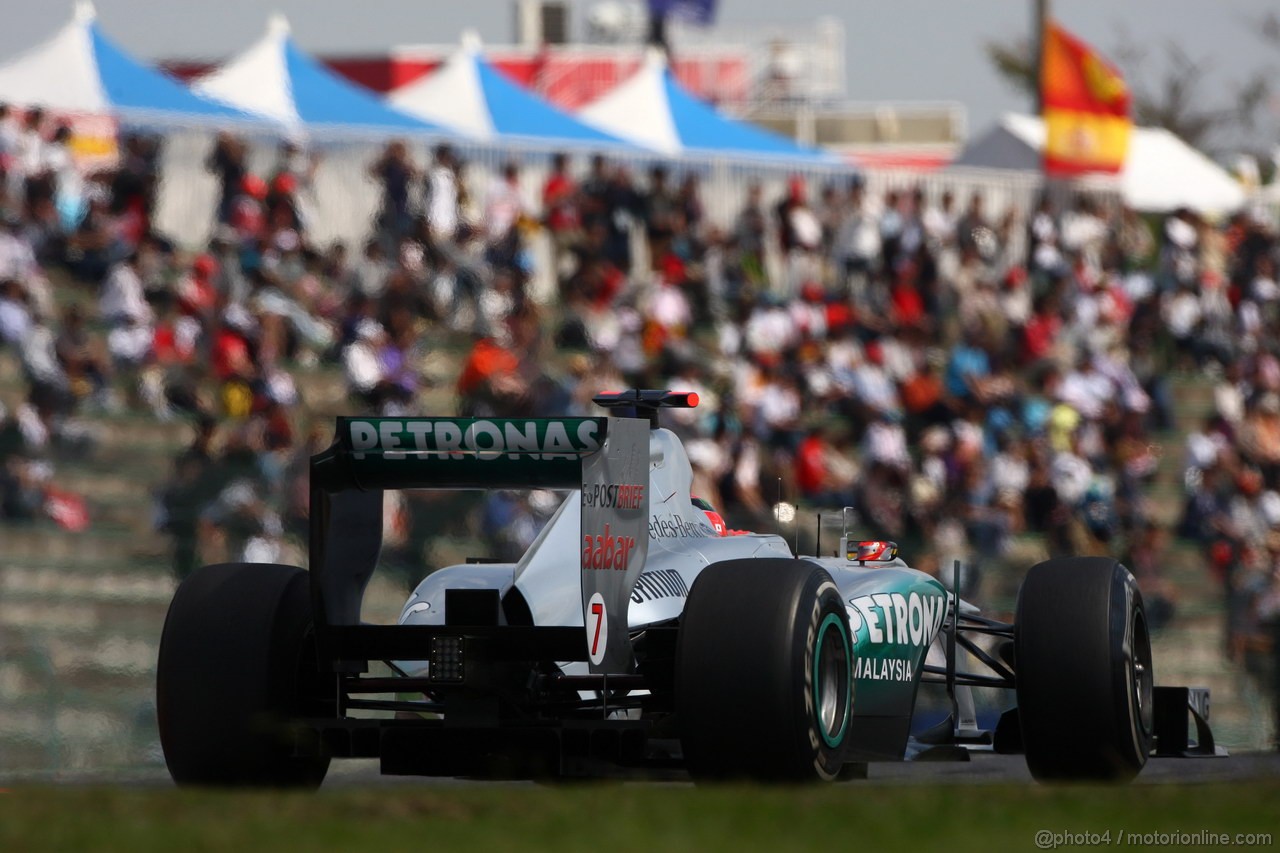 GP GIAPPONE, 07.10.2011- Prove Libere 1, Venerdi', Michael Schumacher (GER), Mercedes GP Petronas F1 Team, MGP W02 