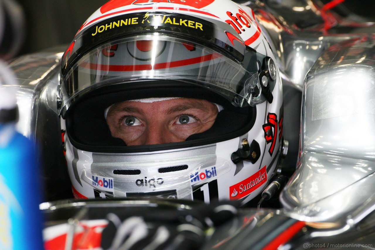 GP GIAPPONE, 07.10.2011- Prove Libere 1, Venerdi', Jenson Button (GBR), McLaren  Mercedes, MP4-26 