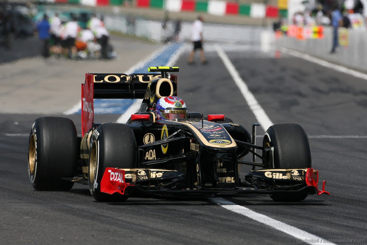 GP GIAPPONE, 07.10.2011- Prove Libere 1, Venerdi', Vitaly Petrov (RUS), Lotus Renault GP, R31 