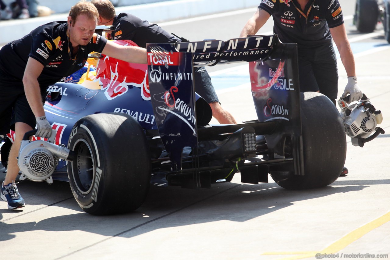 GP GIAPPONE, 07.10.2011- Prove Libere 1, Venerdi', Mark Webber (AUS), Red Bull Racing, RB7