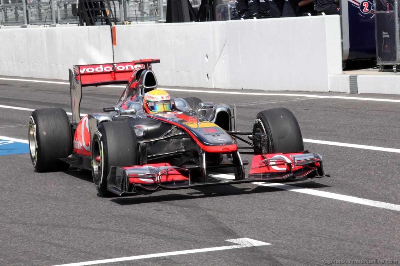 GP GIAPPONE, 07.10.2011- Prove Libere 1, Venerdi', Lewis Hamilton (GBR), McLaren  Mercedes, MP4-26 