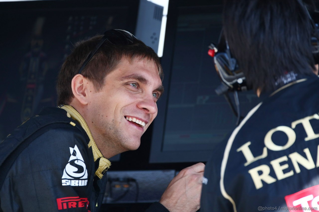 GP GIAPPONE, 07.10.2011- Prove Libere 1, Venerdi', Vitaly Petrov (RUS), Lotus Renault GP, R31 