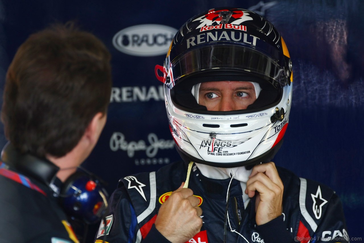 GP GIAPPONE, 07.10.2011- Prove Libere 1, Venerdi', Sebastian Vettel (GER), Red Bull Racing, RB7