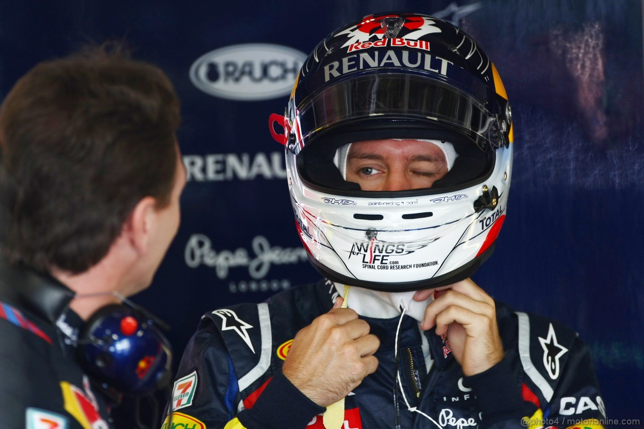 GP GIAPPONE, 07.10.2011- Prove Libere 1, Venerdi', Sebastian Vettel (GER), Red Bull Racing, RB7 