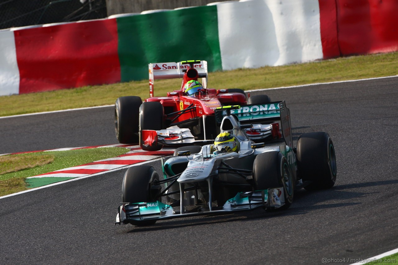 GP GIAPPONE, 07.10.2011- Prove Libere 2, Venerdi', Nico Rosberg (GER), Mercedes GP Petronas F1 Team, MGP W02 davanti a Felipe Massa (BRA), Ferrari, F-150 Italia 