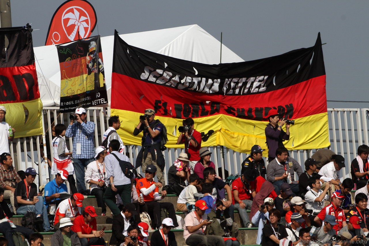 GP GIAPPONE, 07.10.2011- Prove Libere 2, Venerdi', Fans