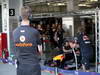 GP GIAPPONE, 07.10.2011- Prove Libere 2, Venerdi', A McLaren Engineer keeps a look on the Red Bull team