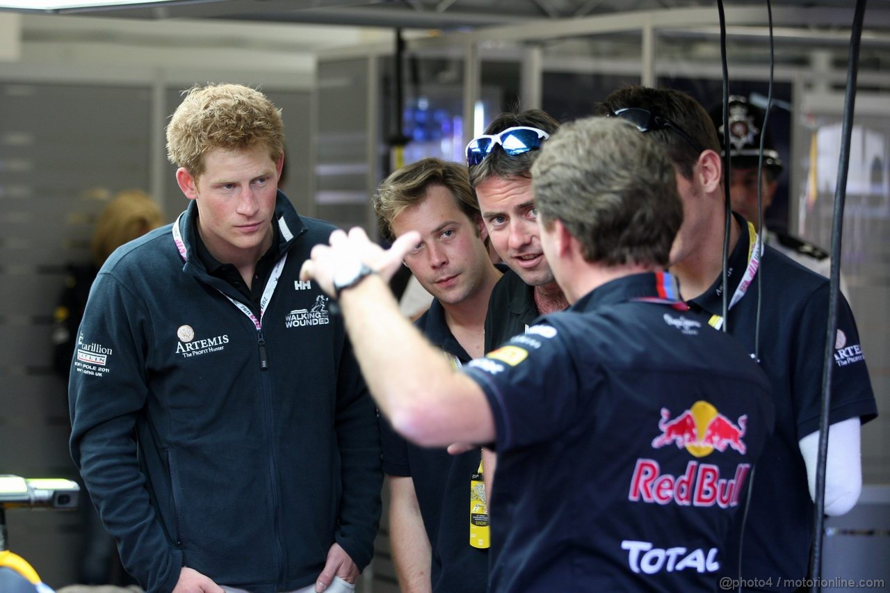 GP GRAN BRETAGNA, 10.07.2011- Prince Harry e Christian Horner (GBR), Red Bull Racing, Sporting Director 