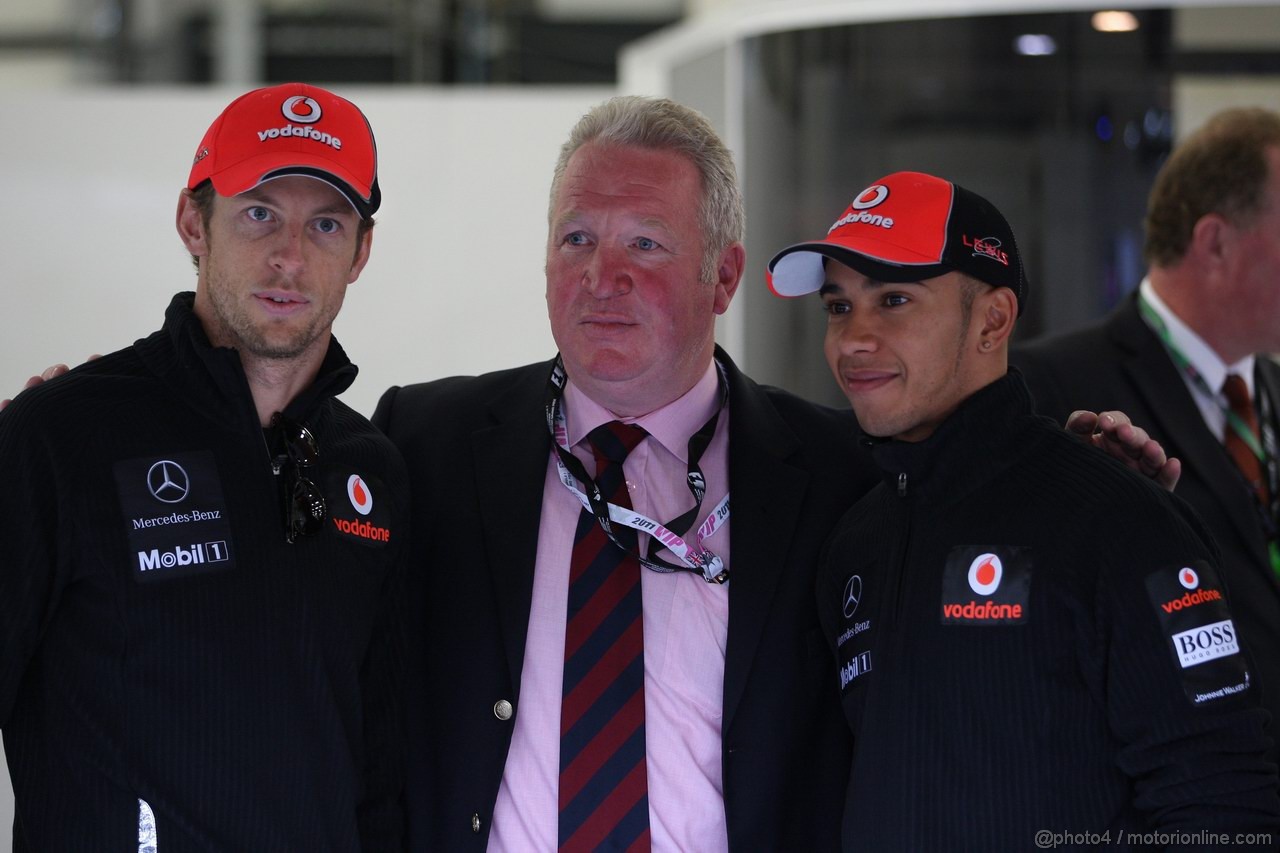 GP GRAN BRETAGNA, 10.07.2011- Jenson Button (GBR), McLaren  Mercedes, MP4-26 e Lewis Hamilton (GBR), McLaren  Mercedes, MP4-26 