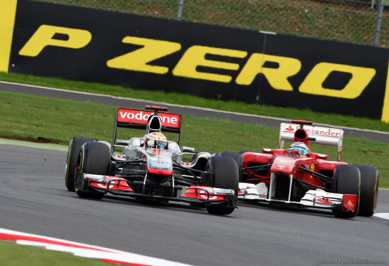 GP GRAN BRETAGNA, 10.07.2011- Gara, Lewis Hamilton (GBR), McLaren  Mercedes, MP4-26 e Fernando Alonso (ESP), Ferrari, F-150 Italia 