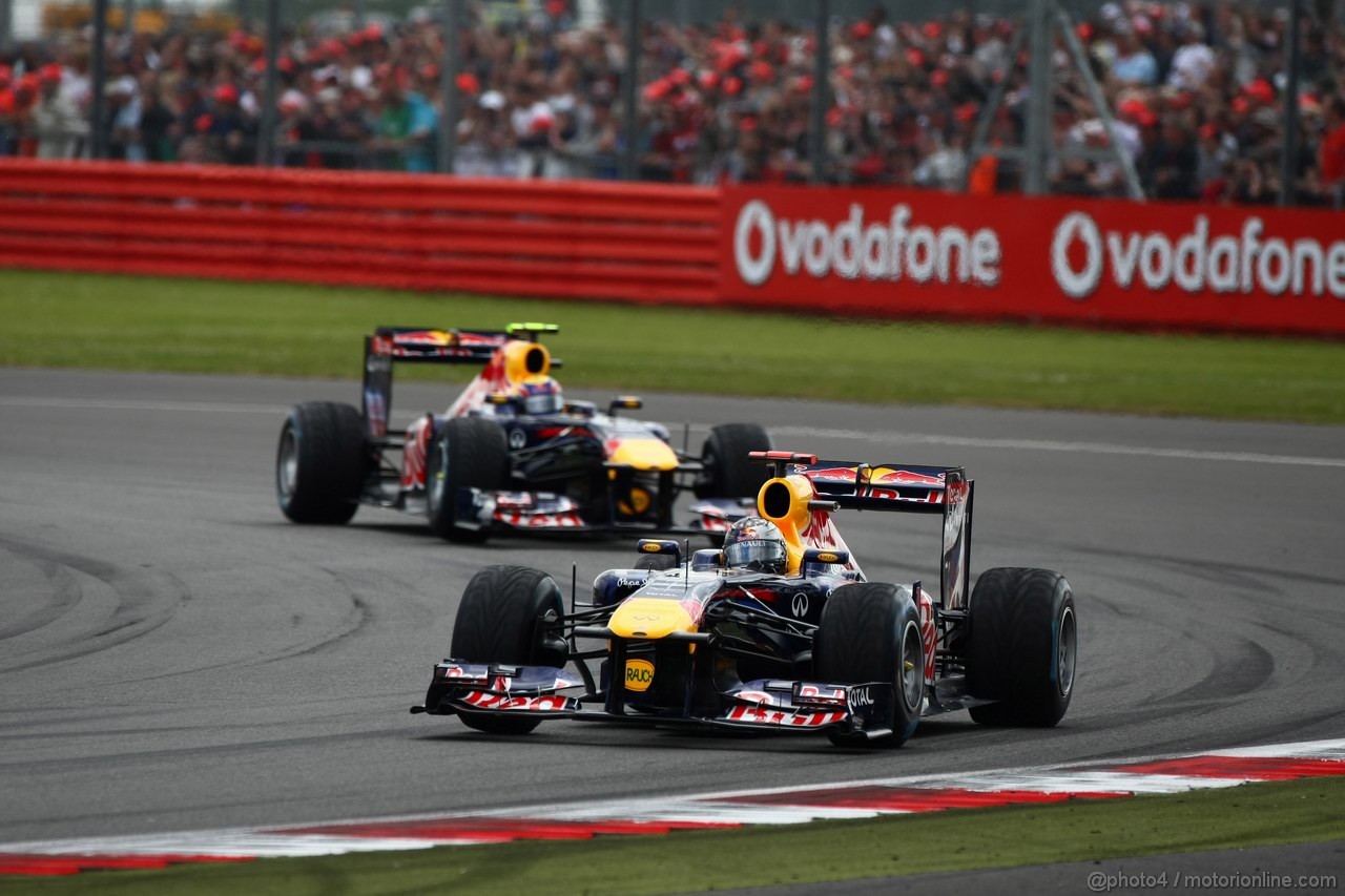 GP GRAN BRETAGNA, 10.07.2011- Gara, Sebastian Vettel (GER), Red Bull Racing, RB7 davanti a Mark Webber (AUS), Red Bull Racing, RB7 