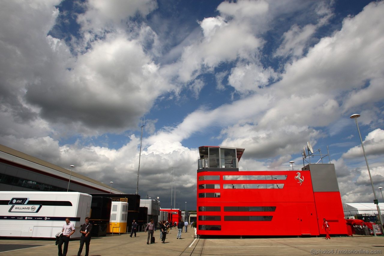 GP GRAN BRETAGNA, 07.07.2011- Paddock