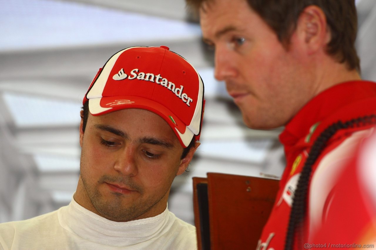 GP GRAN BRETAGNA, 09.07.2011- Prove Libere 3, Sabato, Felipe Massa (BRA), Ferrari, F-150 Italia e Rob Smedley, (GBR), Ferrari, Track Engineer of Felipe Massa (BRA) 