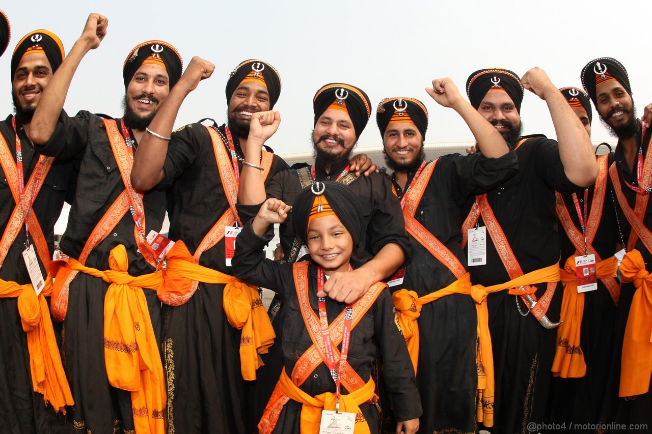 GP INDIA, Colour