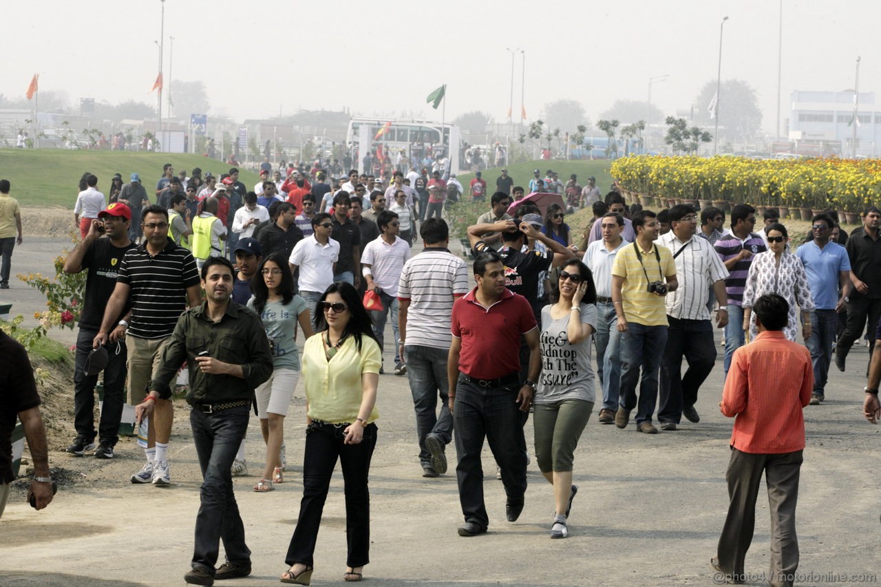 GP INDIA, Colour