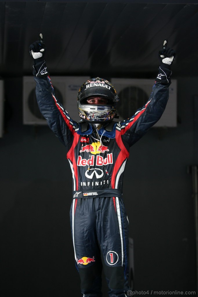 GP INDIA, Podium – 1st Sebastian Vettel (GER), Red Bull Racing, 2nd Jenson Button (GBR), McLaren Mercedes, 3rd Fernando Alonso (ESP), Ferrari & Adrian Newey (GBR), Red Bull Racing, Technical Operations Director