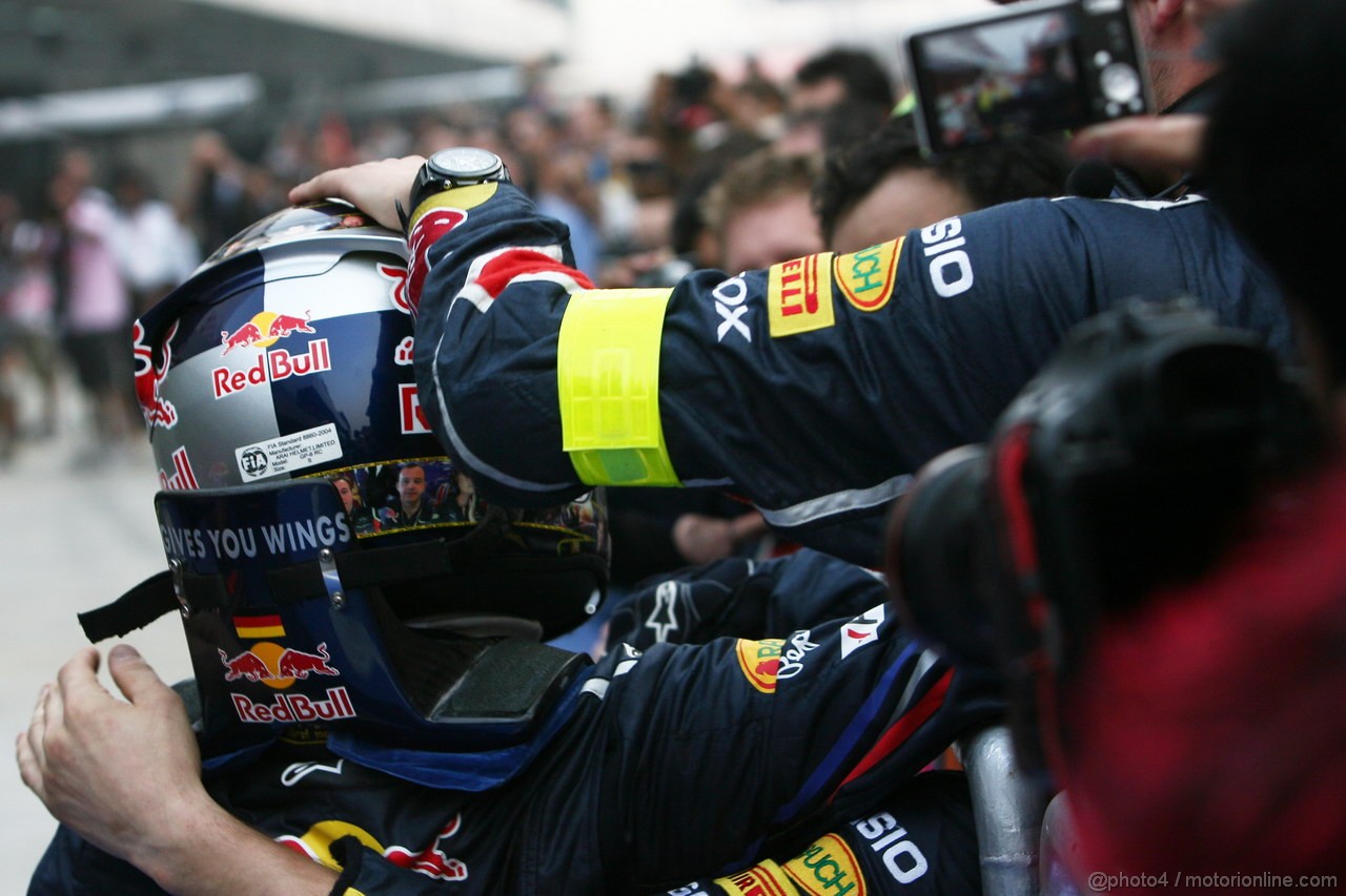 GP INDIA, Podium – 1st Sebastian Vettel (GER), Red Bull Racing, 2nd Jenson Button (GBR), McLaren Mercedes, 3rd Fernando Alonso (ESP), Ferrari & Adrian Newey (GBR), Red Bull Racing, Technical Operations Director