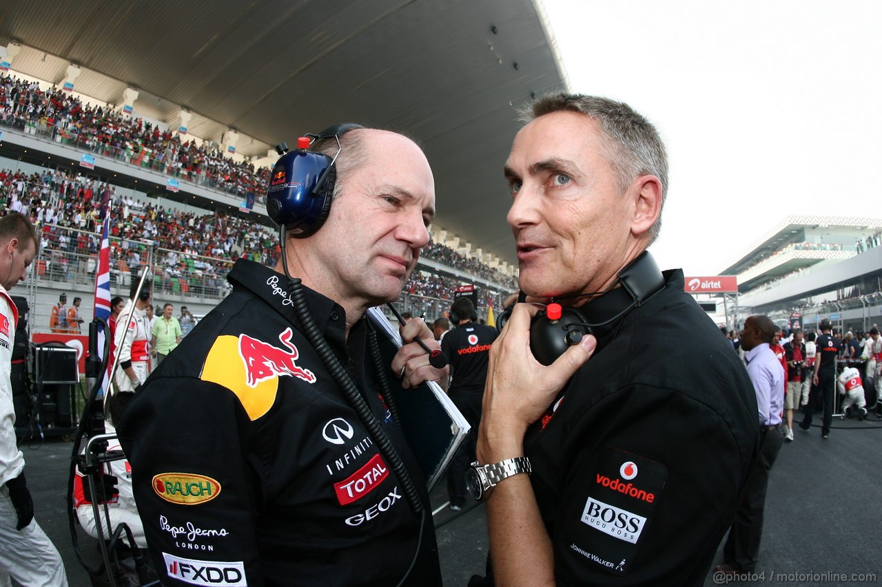 GP INDIA, Adrian Newey (GBR), Red Bull Racing, Technical Operations Director  & Martin Whitmarsh (GBR), McLaren, Chief Executive Officer 
