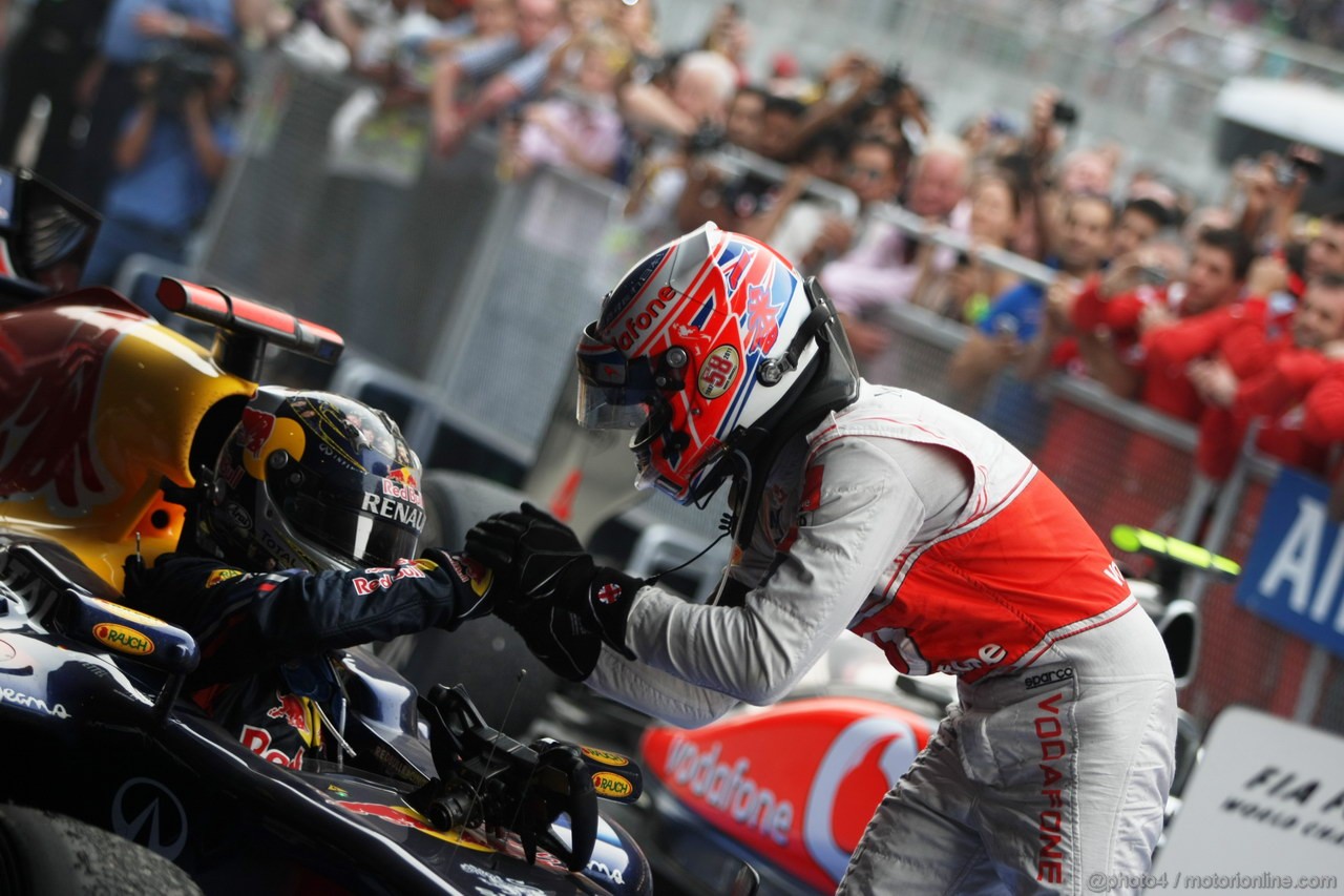 GP INDIA, Podium – 1st Sebastian Vettel (GER), Red Bull Racing, 2nd Jenson Button (GBR), McLaren Mercedes, 3rd Fernando Alonso (ESP), Ferrari & Adrian Newey (GBR), Red Bull Racing, Technical Operations