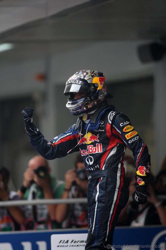 GP INDIA, Podium � 1st Sebastian Vettel (GER), Red Bull Racing, 2nd Jenson Button (GBR), McLaren Mercedes, 3rd Fernando Alonso (ESP), Ferrari & Adrian Newey (GBR), Red Bull Racing, Technical Operations