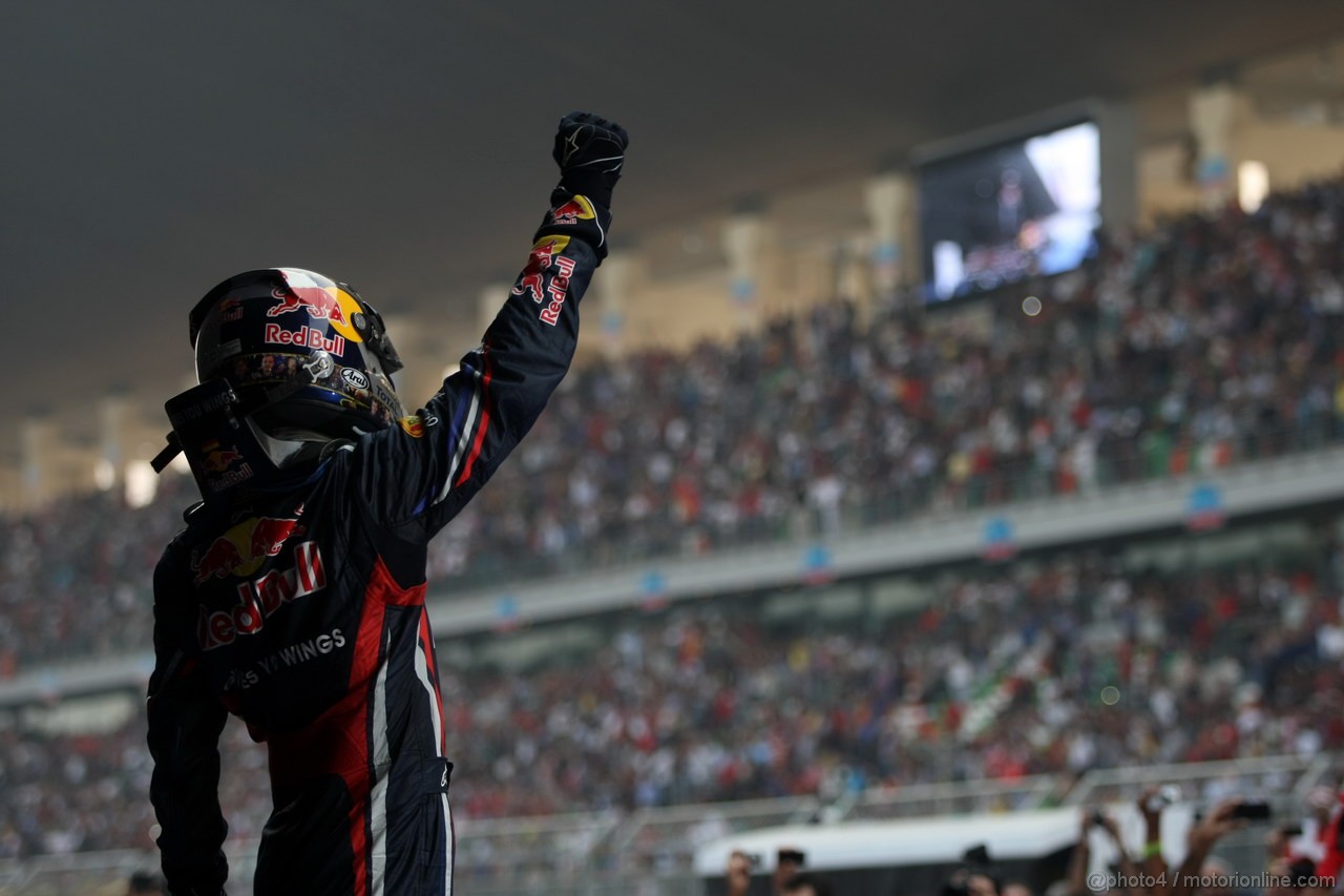 GP INDIA, Podium � 1st Sebastian Vettel (GER), Red Bull Racing, 2nd Jenson Button (GBR), McLaren Mercedes, 3rd Fernando Alonso (ESP), Ferrari & Adrian Newey (GBR), Red Bull Racing, Technical Operations