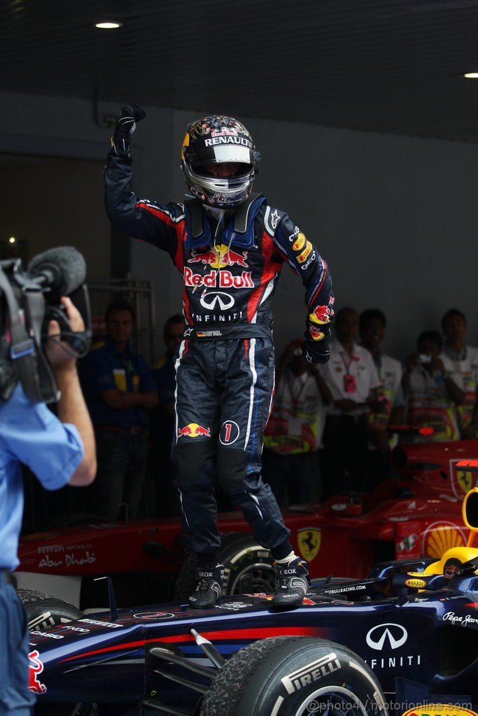GP INDIA, Podium – 1st Sebastian Vettel (GER), Red Bull Racing, 2nd Jenson Button (GBR), McLaren Mercedes, 3rd Fernando Alonso (ESP), Ferrari & Adrian Newey (GBR), Red Bull Racing, Technical Operations