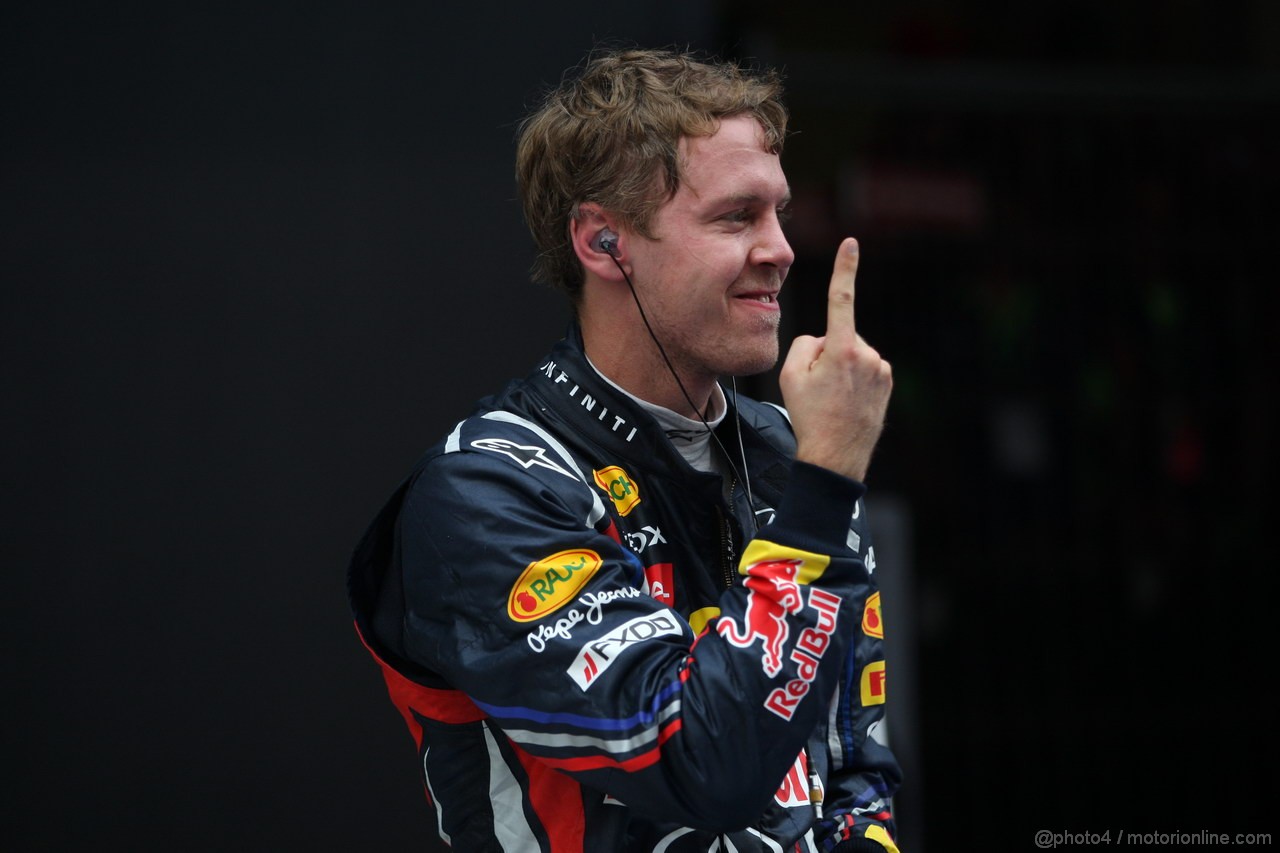 GP INDIA, Podium � 1st Sebastian Vettel (GER), Red Bull Racing, 2nd Jenson Button (GBR), McLaren Mercedes, 3rd Fernando Alonso (ESP), Ferrari & Adrian Newey (GBR), Red Bull Racing, Technical Operations