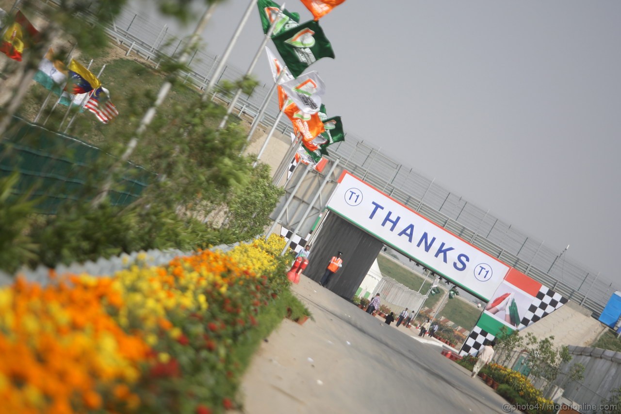GP INDIA, Colour