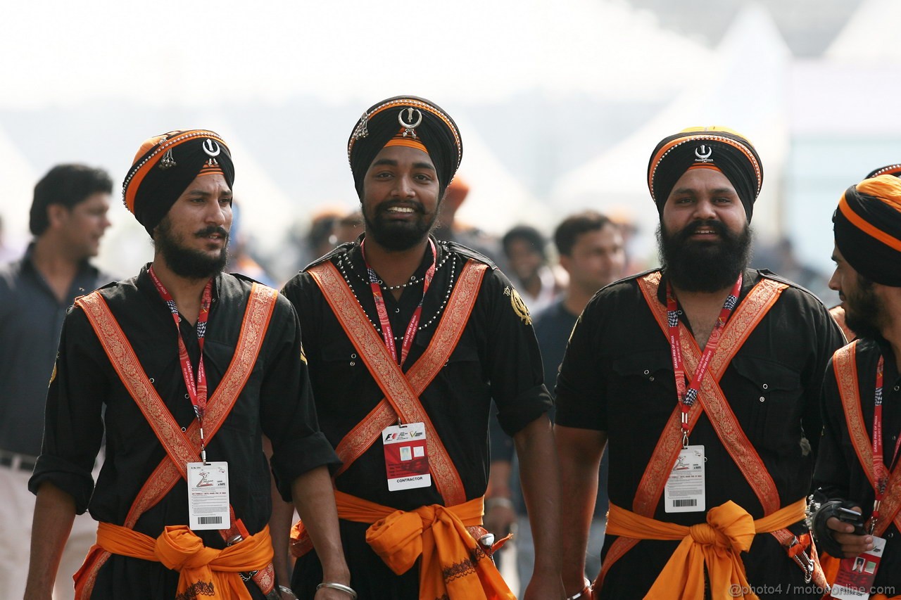 GP INDIA, Colour