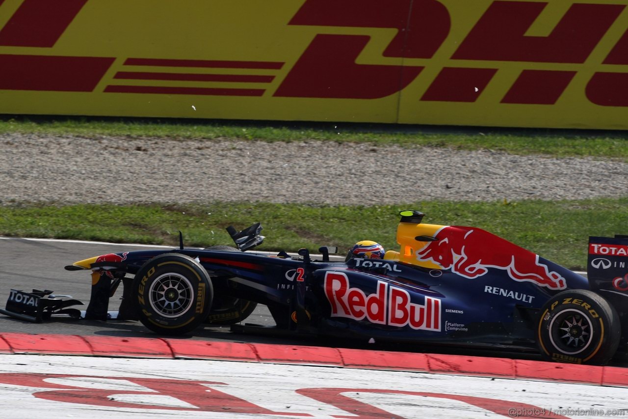 GP ITALIA, 11.09.2011- Gara, Crash, Mark Webber (AUS), Red Bull Racing, RB7 
