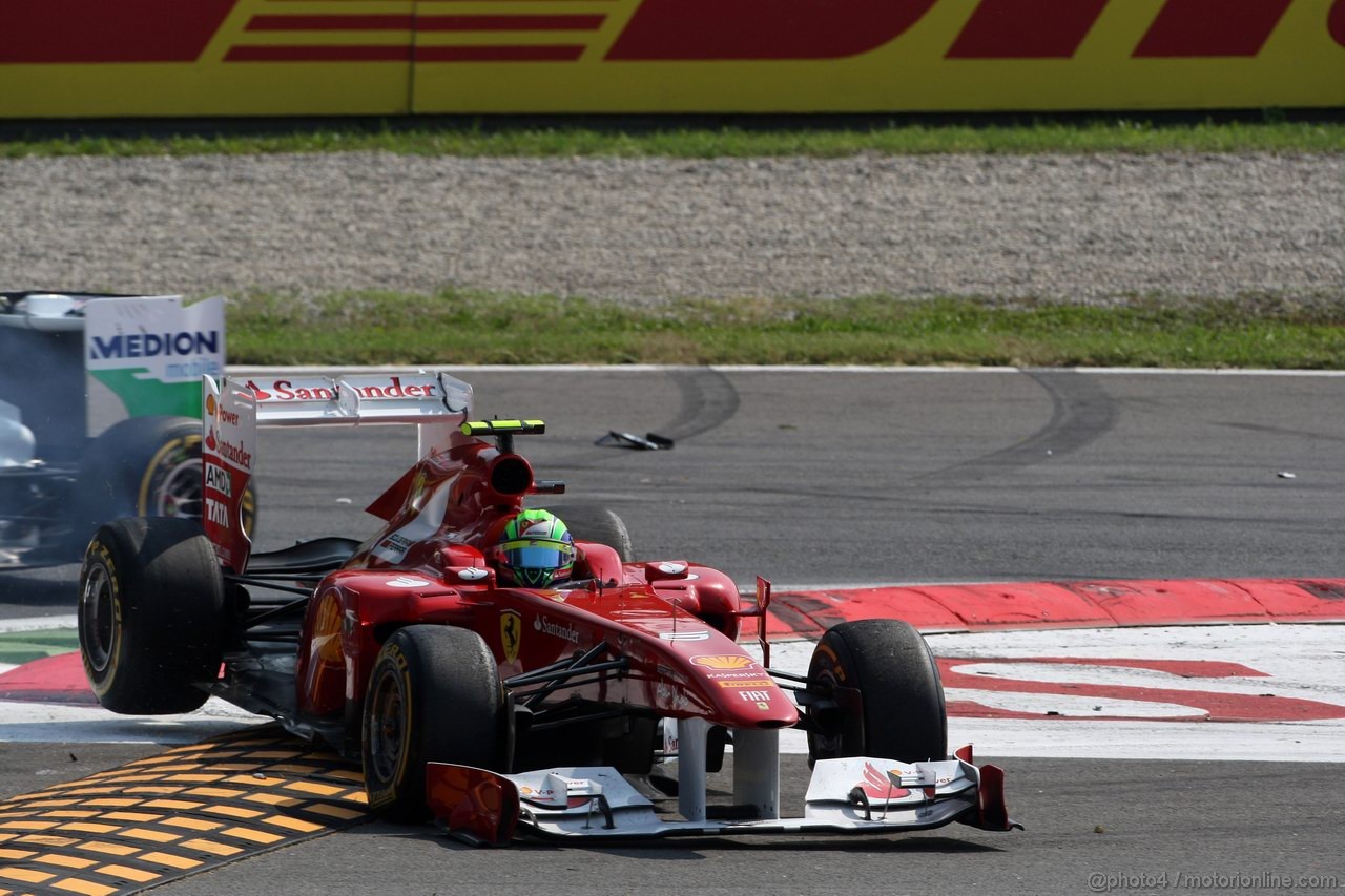 GP ITALIA, 11.09.2011- Gara, Crash, Felipe Massa (BRA), Ferrari, F-150 Italia 