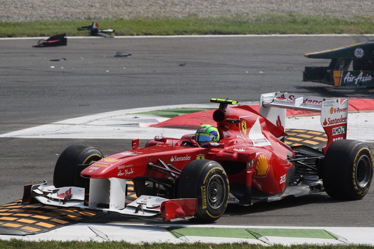 GP ITALIA, 11.09.2011- Gara, Crash, Felipe Massa (BRA), Ferrari, F-150 Italia 