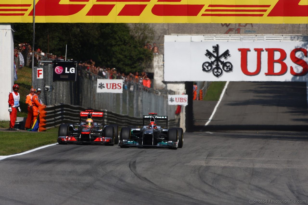 GP ITALIA, 11.09.2011- Gara, Lewis Hamilton (GBR), McLaren  Mercedes, MP4-26 e Michael Schumacher (GER), Mercedes GP Petronas F1 Team, MGP W02 